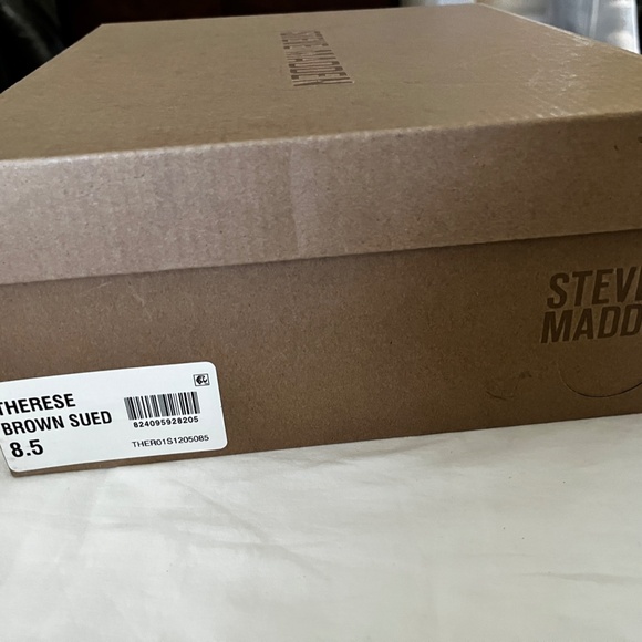 Suede booties in cinnamon brown - Picture 7 of 7